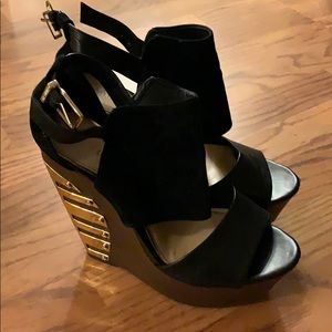 Gianni Bini Carta Wedges